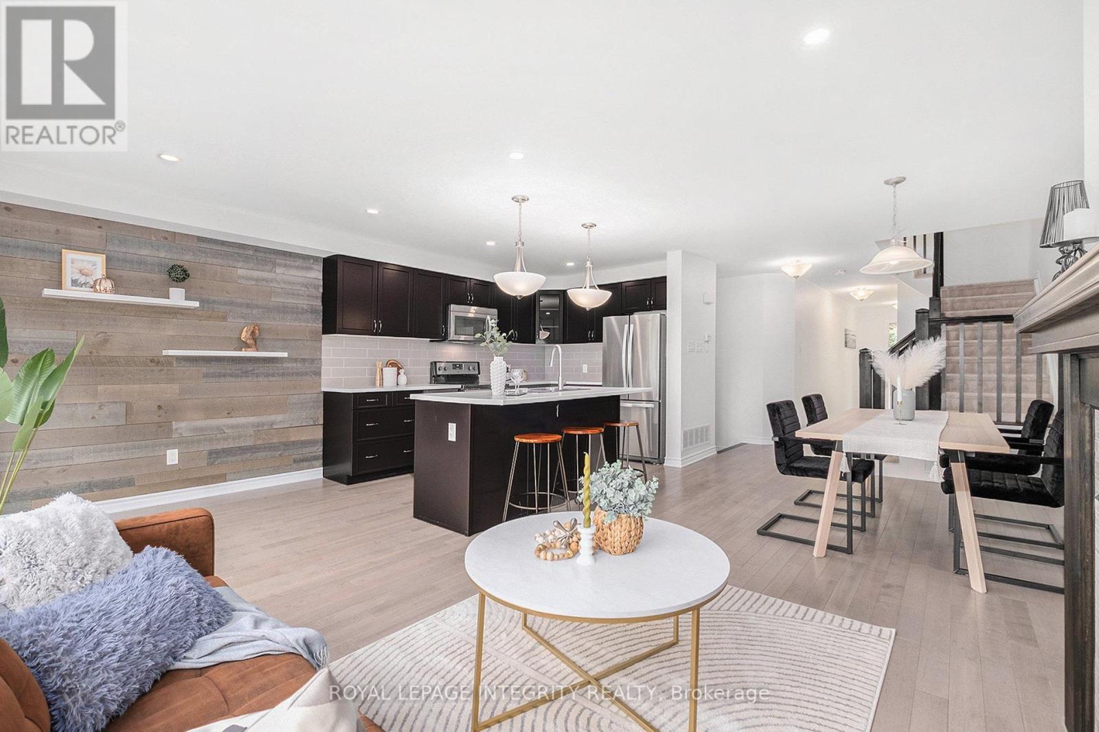 305 Lipizzaner Street, Ottawa, Ontario  K2S 0X8 - Photo 8 - X12378136