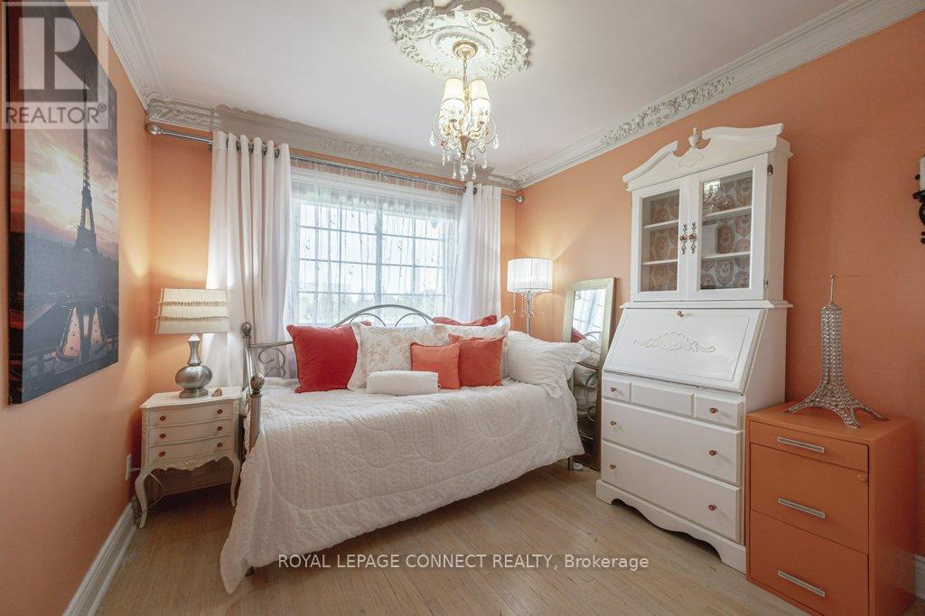 2 Ailsa Craig Court, Toronto (Westminster-Branson), Ontario  M2R 2B8 - Photo 19 - C12377951