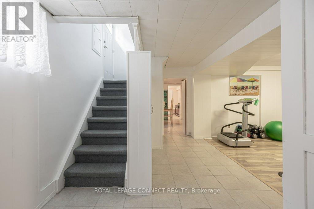 2 Ailsa Craig Court, Toronto (Westminster-Branson), Ontario  M2R 2B8 - Photo 21 - C12377951