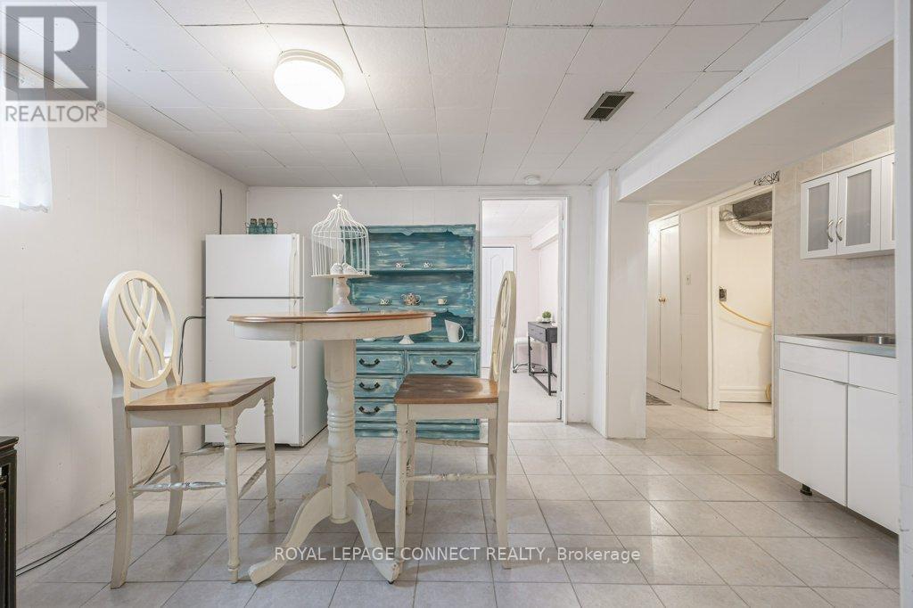 2 Ailsa Craig Court, Toronto (Westminster-Branson), Ontario  M2R 2B8 - Photo 25 - C12377951