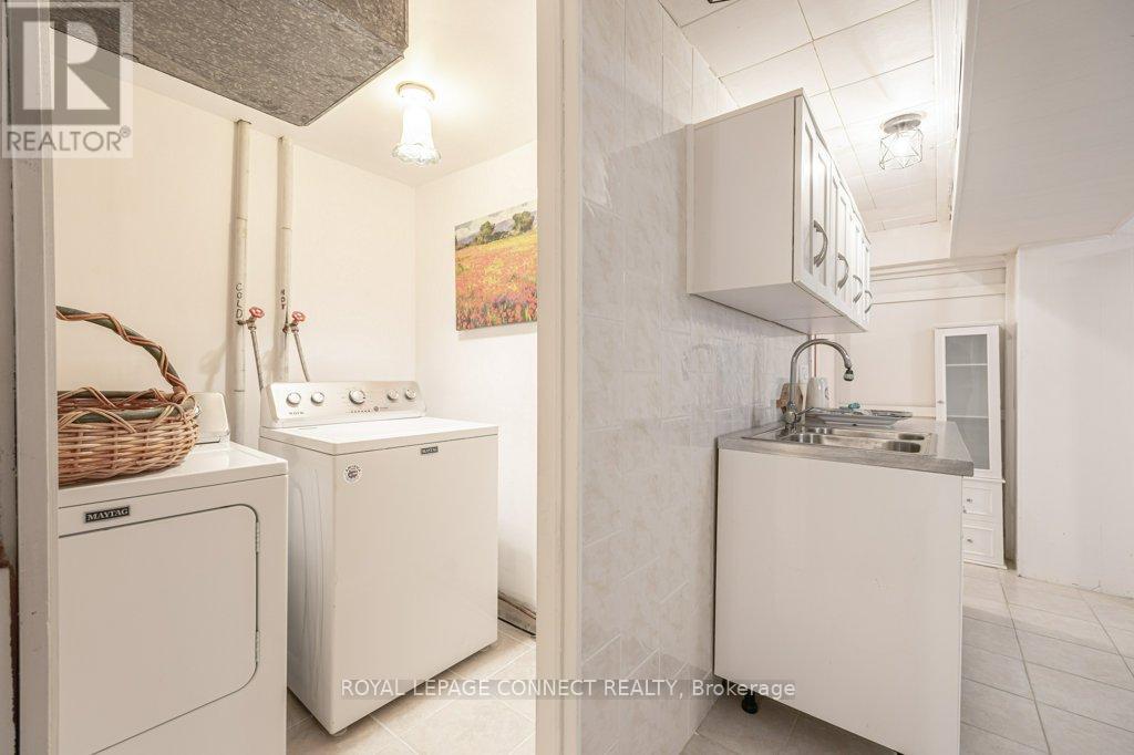 2 Ailsa Craig Court, Toronto (Westminster-Branson), Ontario  M2R 2B8 - Photo 32 - C12377951