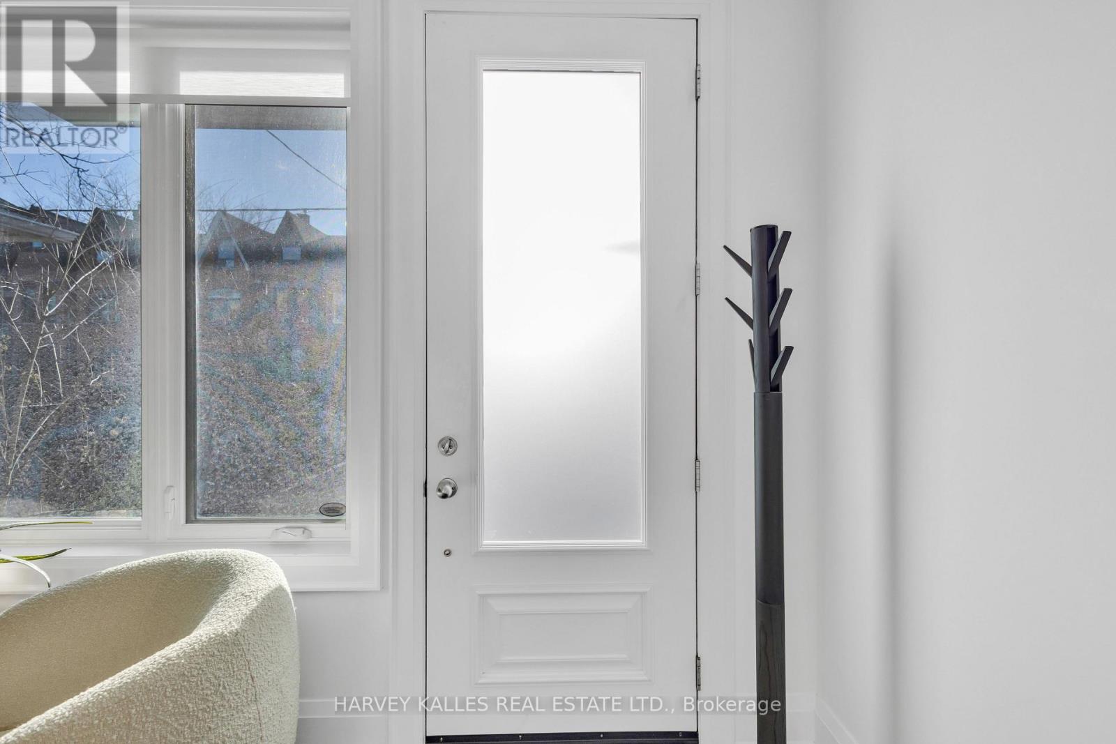 Property at 257 BORDEN STREET image 4