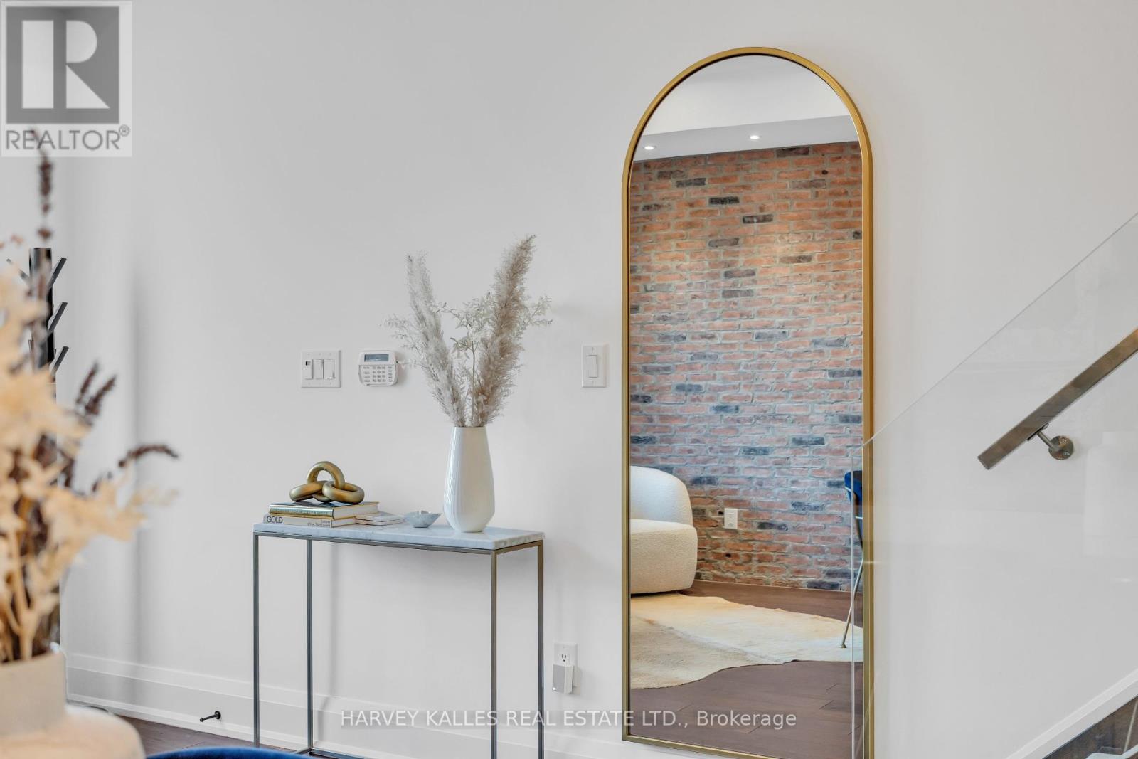 257 Borden Street, Toronto, Ontario  M5S 2N5 - Photo 9 - C12377971