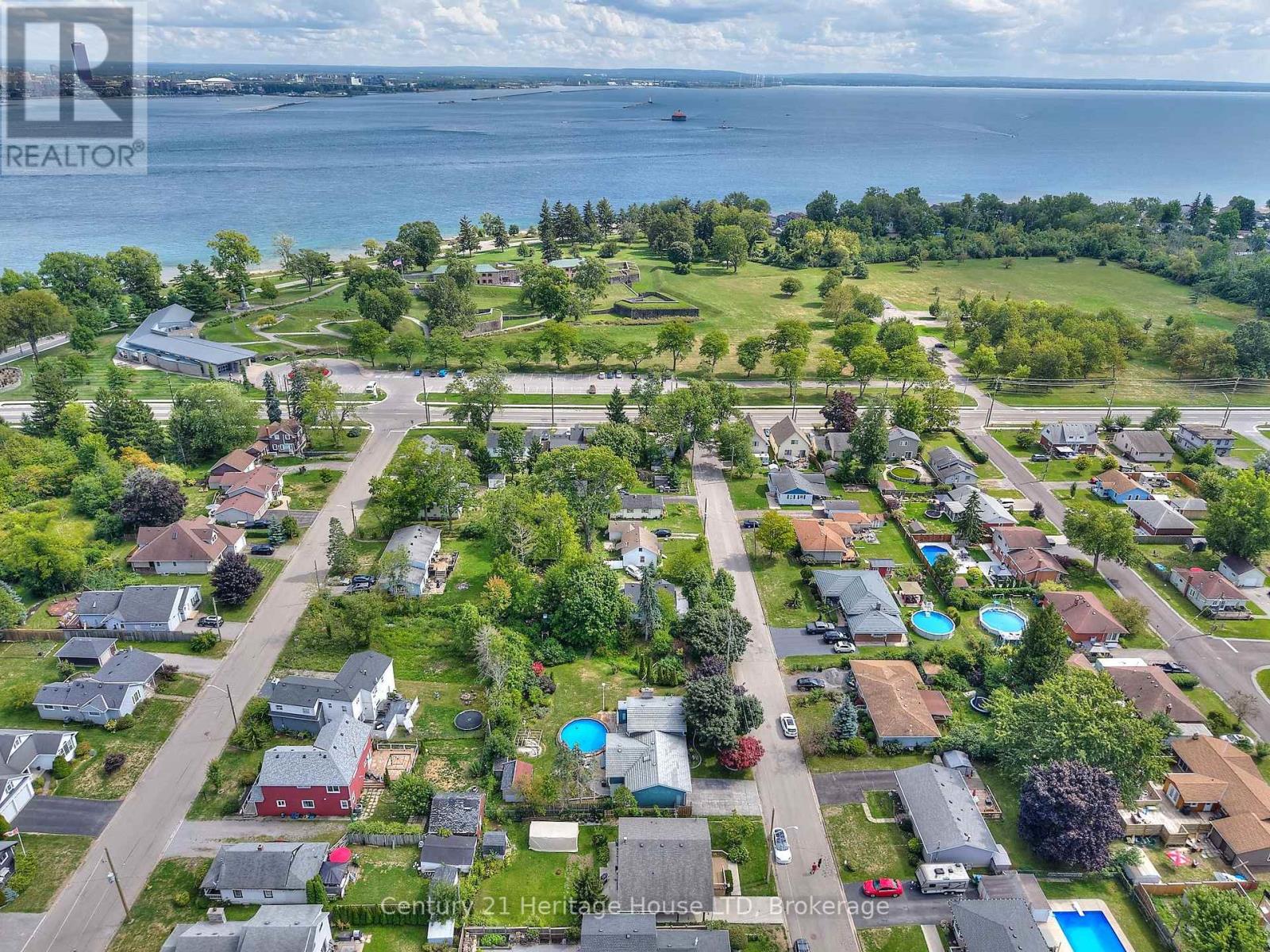 15 Malkin Avenue, Fort Erie, Ontario  L2A 5H9 - Photo 43 - X12377994