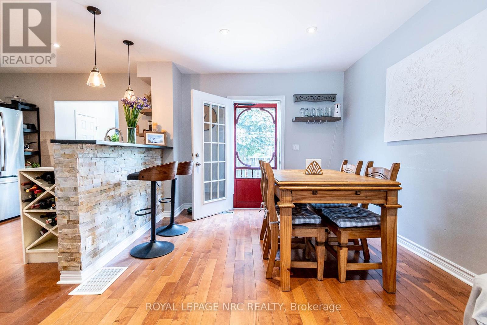 13 Violet Street, St. Catharines, Ontario  L2S 2X1 - Photo 9 - X12378146