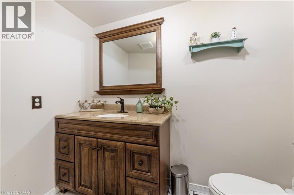 47 Leaway Avenue, Hamilton, Ontario  L8W 1S7 - Photo 14 - 40764686