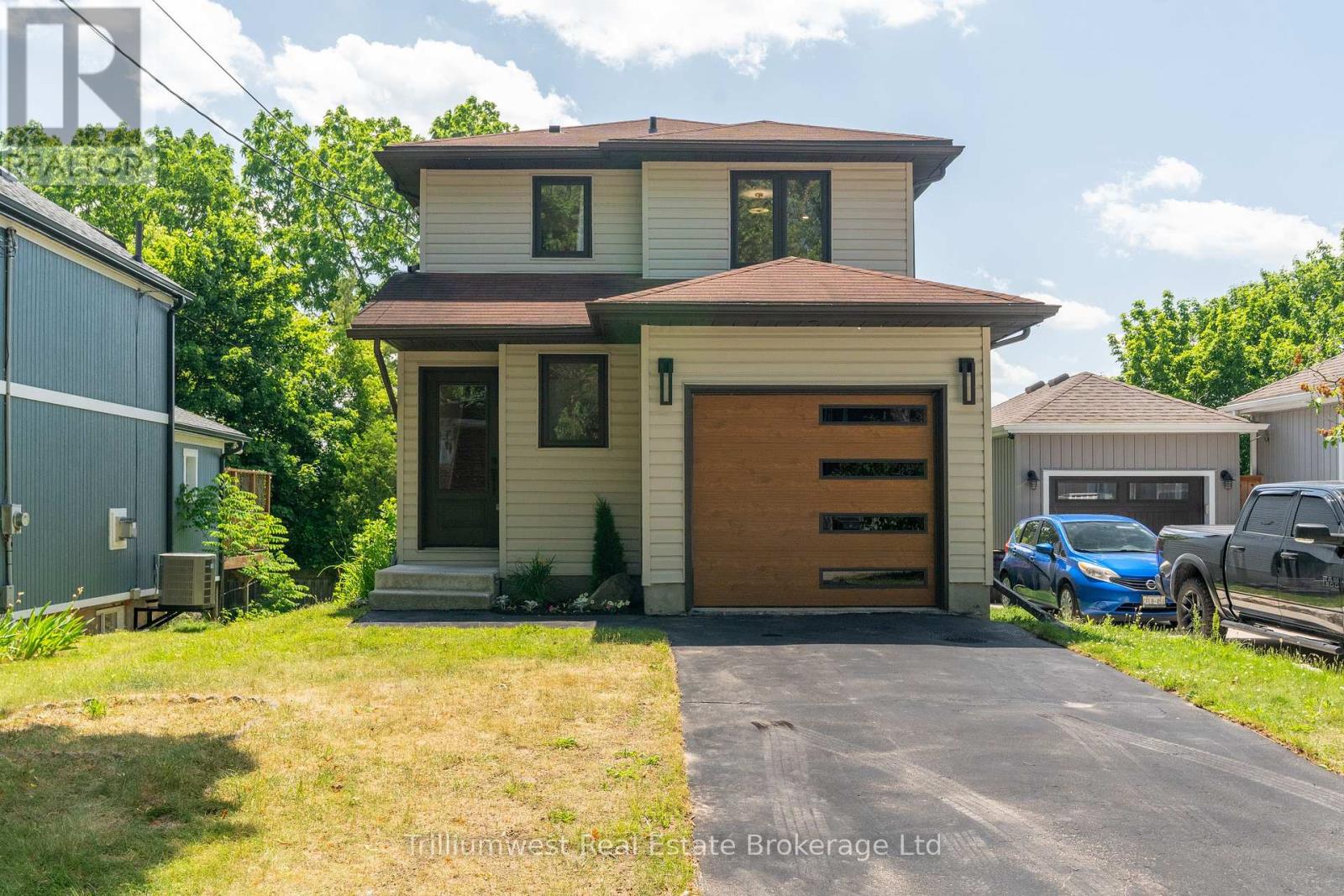 8 Chadwick Avenue, Guelph, Ontario  N1H 3E4 - Photo 3 - X12378033