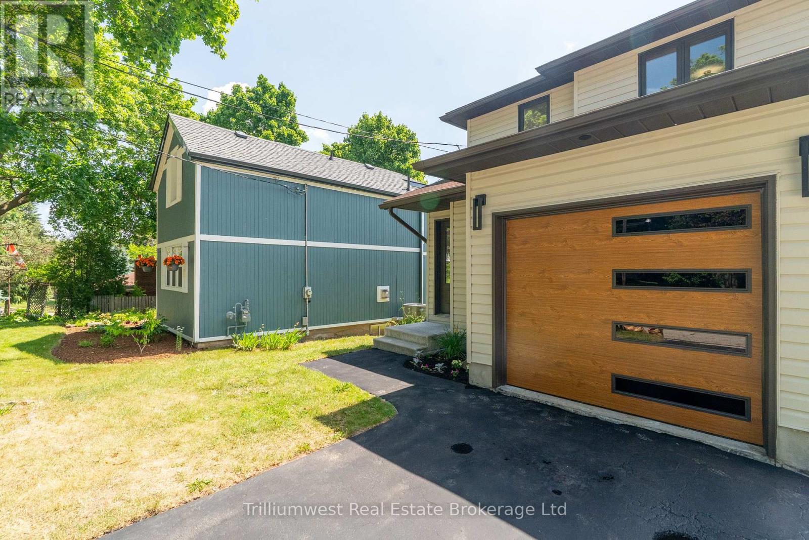 8 Chadwick Avenue, Guelph, Ontario  N1H 3E4 - Photo 4 - X12378033