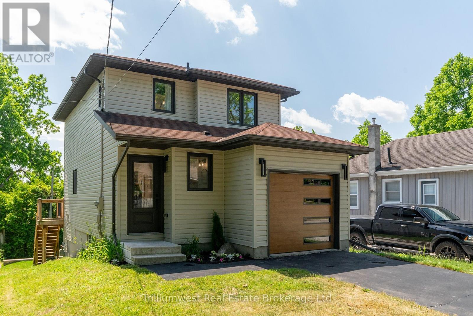 8 Chadwick Avenue, Guelph, Ontario  N1H 3E4 - Photo 5 - X12378033