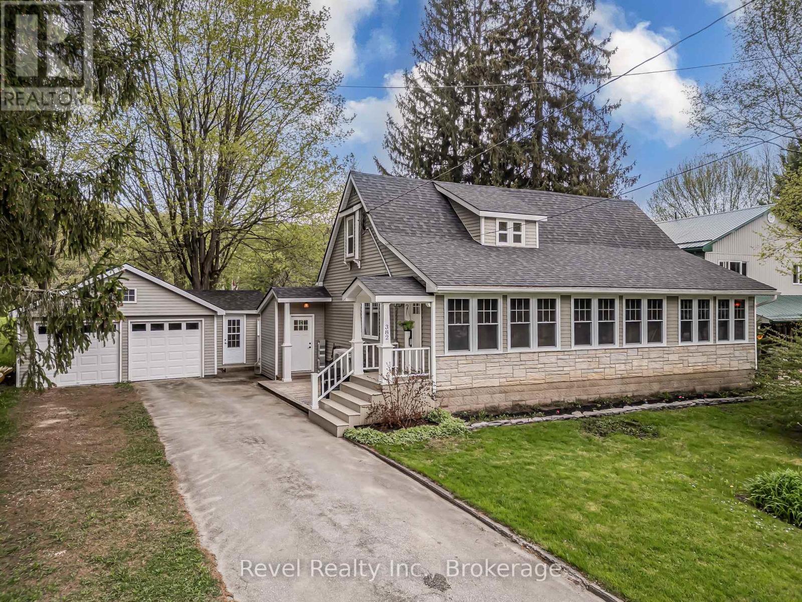 382 2nd Avenue Se, Georgian Bluffs, Ontario  N4K 5T1 - Photo 4 - X12378048