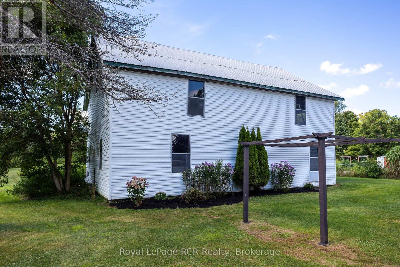 580283 Side Road 60, Chatsworth, Ontario  N0H 1C0 - Photo 38 - X12378053