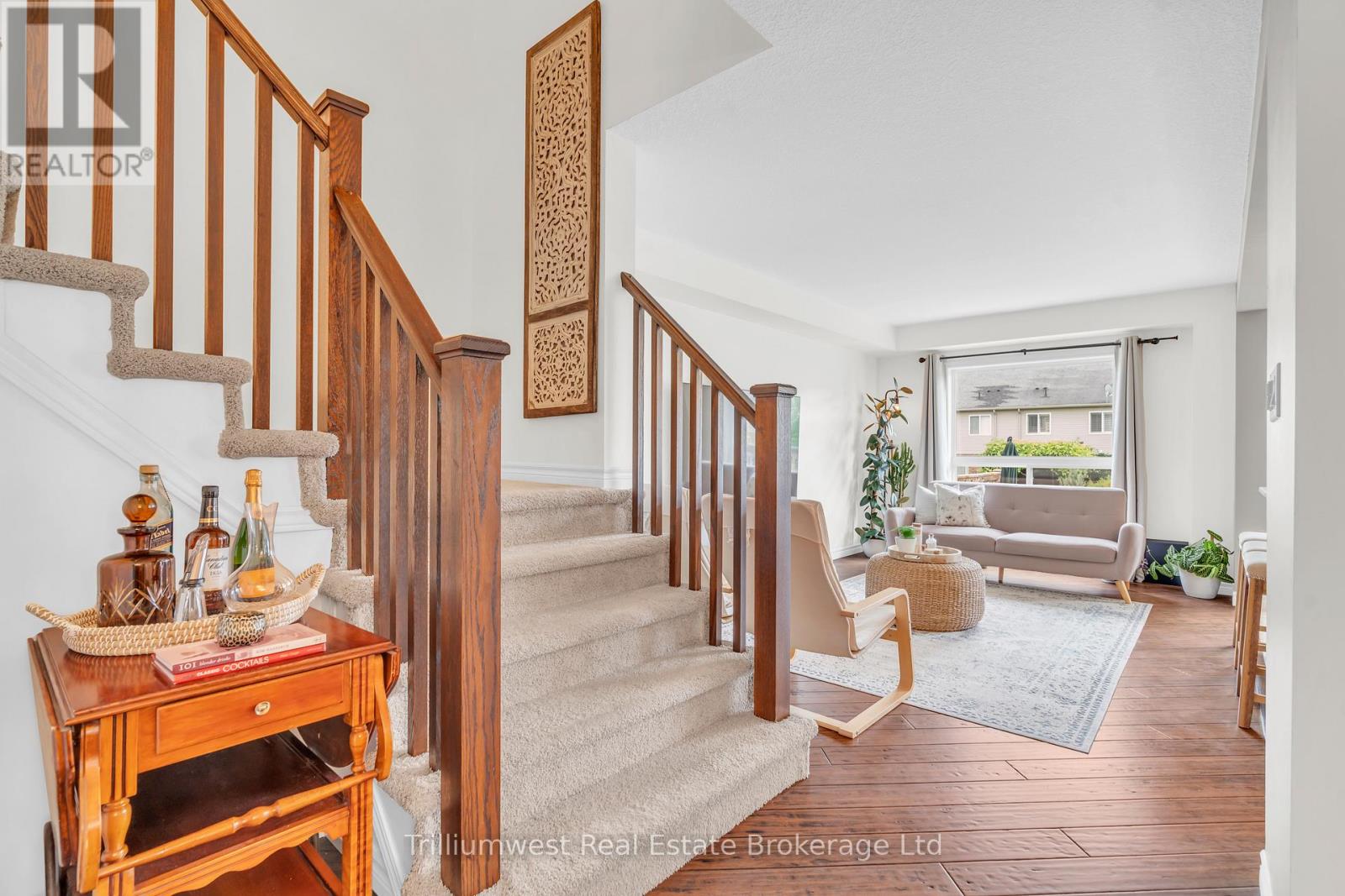210 Couling Crescent, Guelph, Ontario  N1E 0L4 - Photo 7 - X12378089