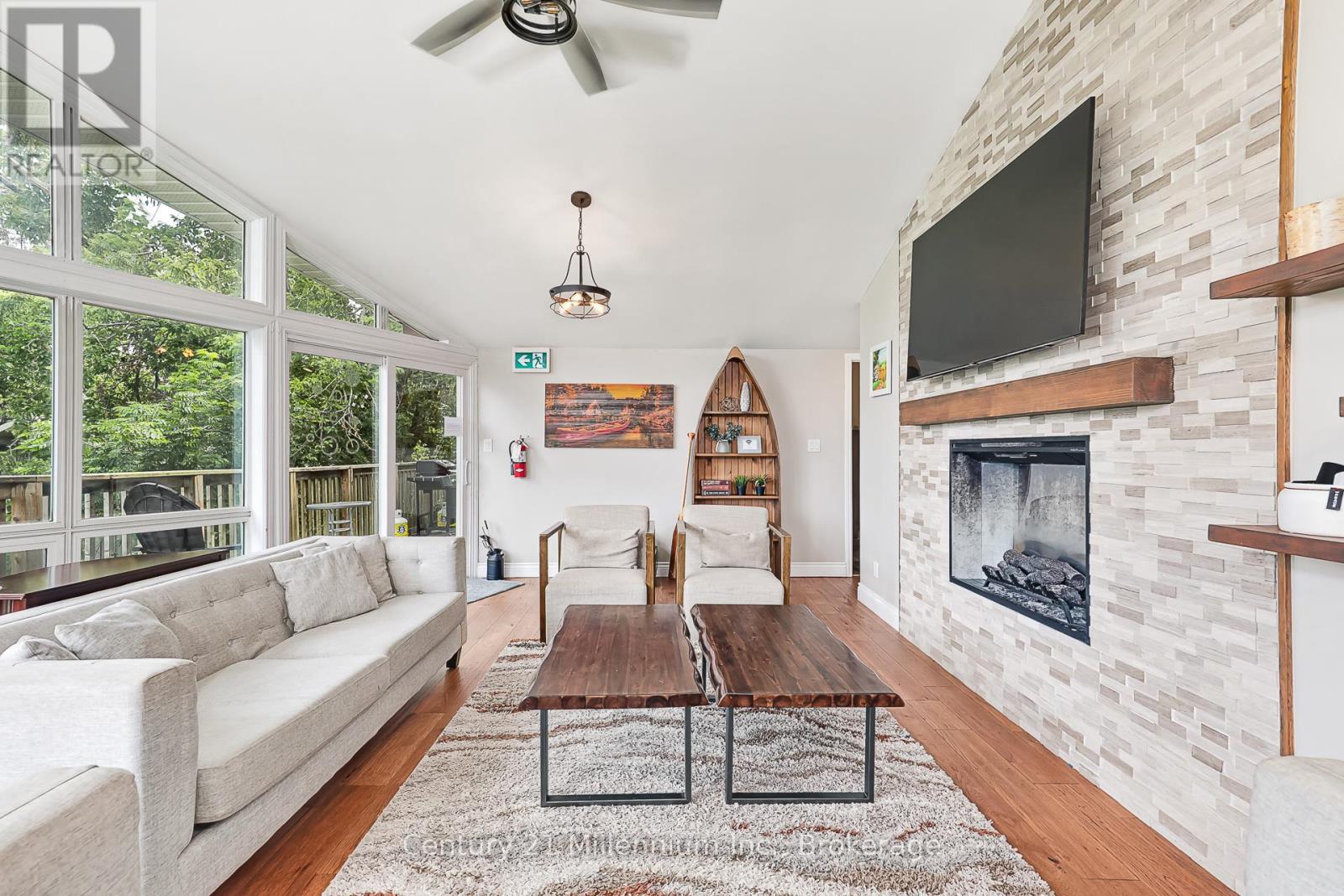 127 Scandia Lane, Blue Mountains, Ontario  N0H 2E0 - Photo 16 - X12378120