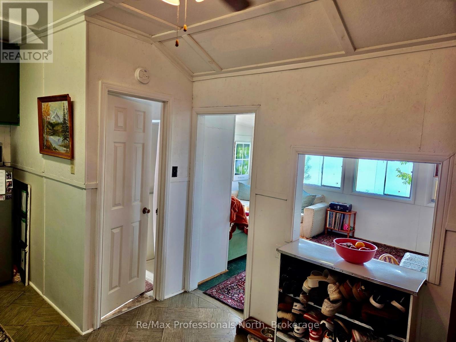 1055 Evanswood Drive, Gravenhurst (Wood (Gravenhurst)), Ontario  P0E 1G0 - Photo 33 - X12378155