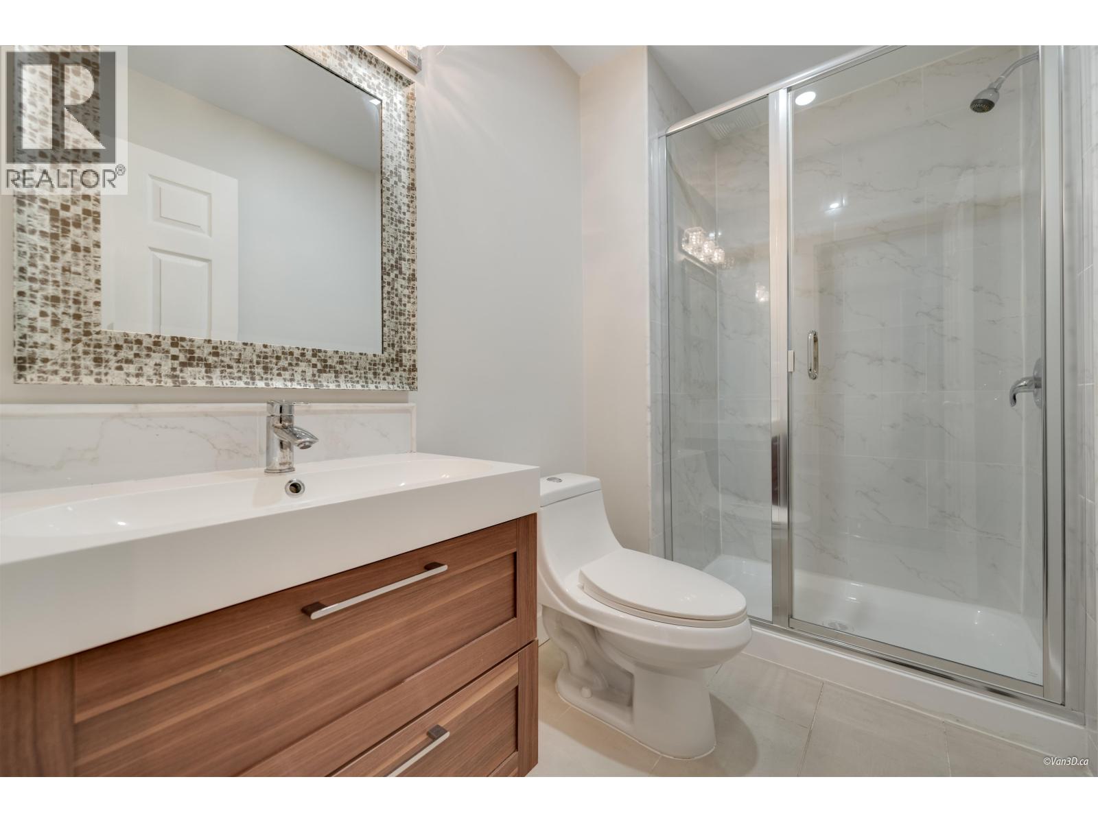 271 Montroyal Boulevard, North Vancouver, British Columbia  V7N 4E4 - Photo 16 - R3042731