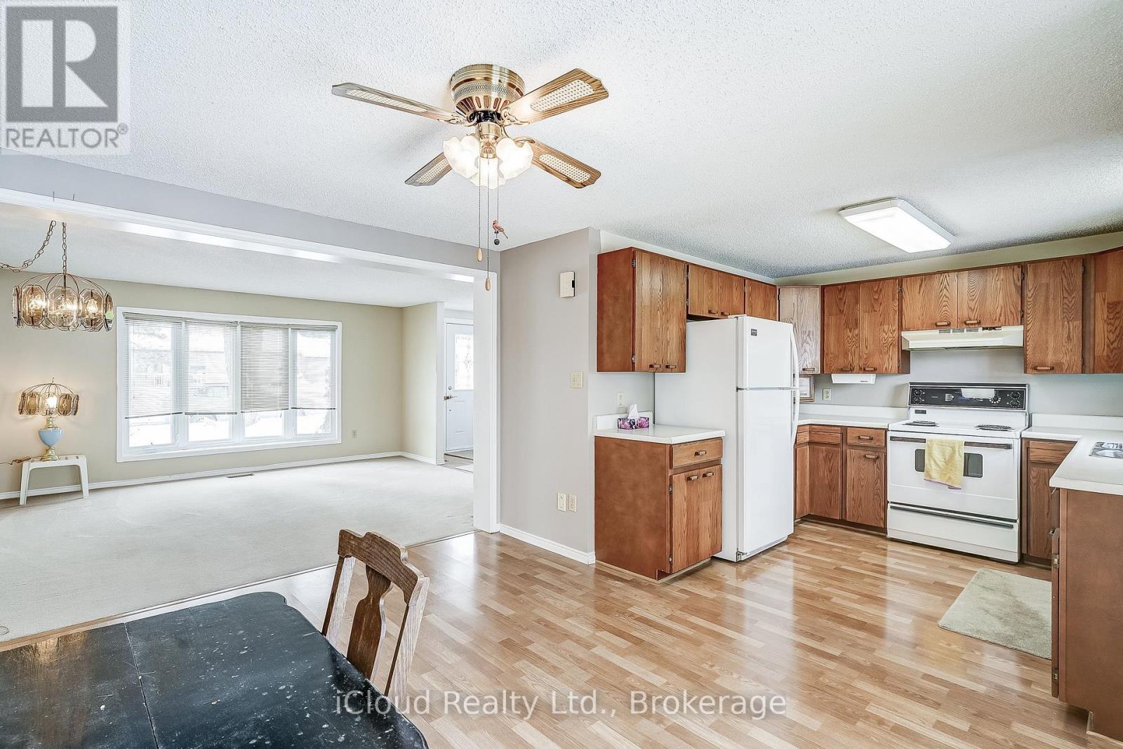 2 Balsam Ct Court S, New Tecumseth, Ontario  L0G 1W0 - Photo 11 - N12365631