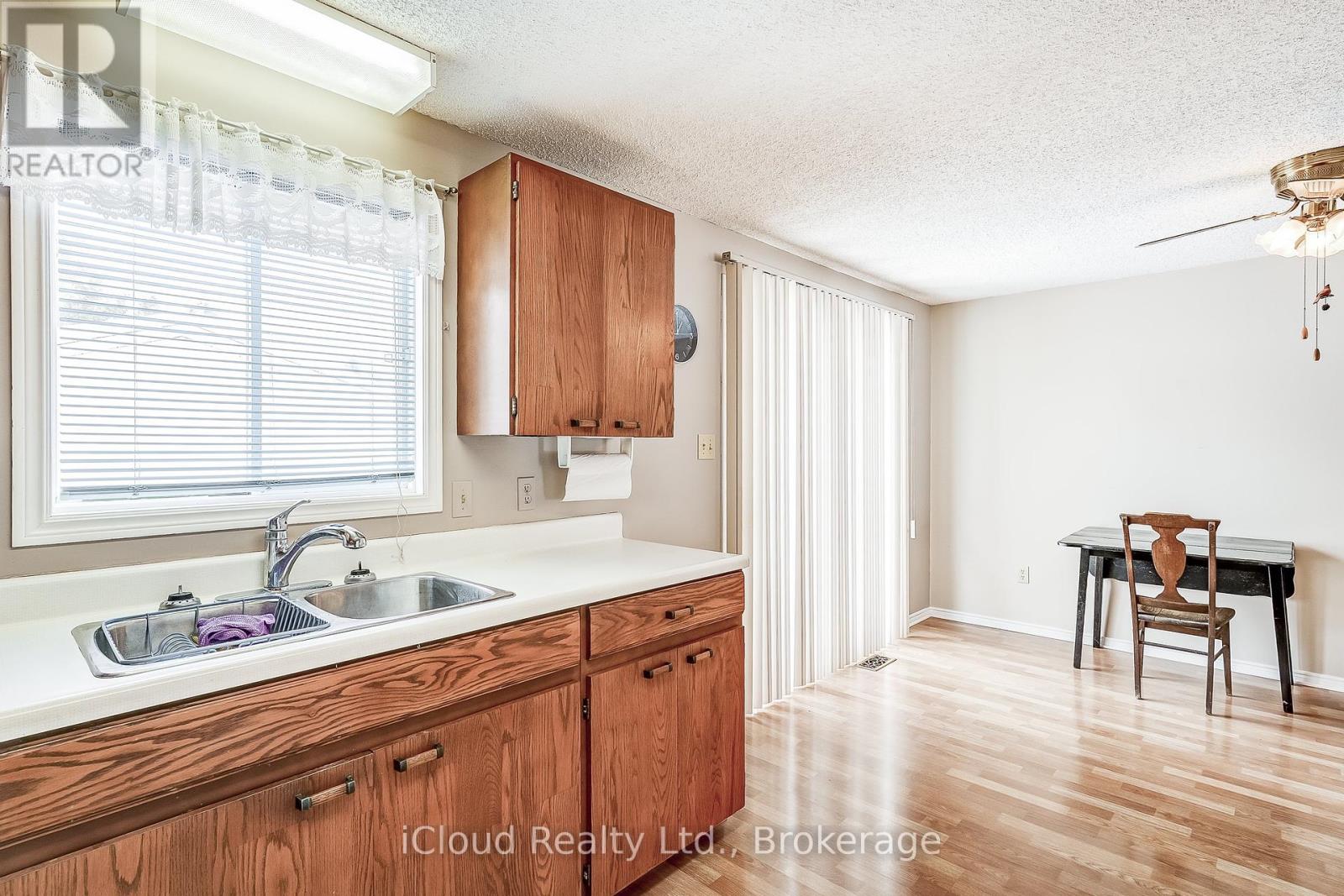 2 Balsam Ct Court S, New Tecumseth, Ontario  L0G 1W0 - Photo 14 - N12365631