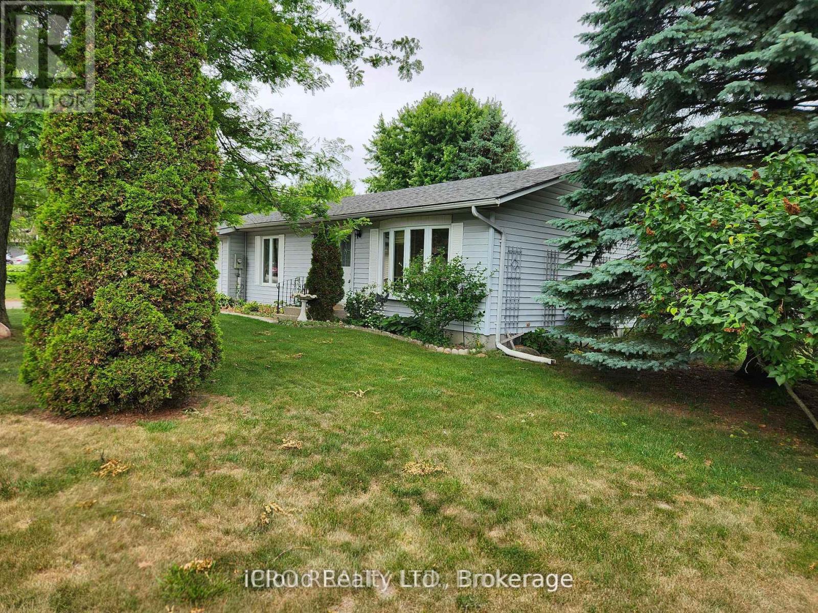 2 Balsam Ct Court S, New Tecumseth, Ontario  L0G 1W0 - Photo 27 - N12365631