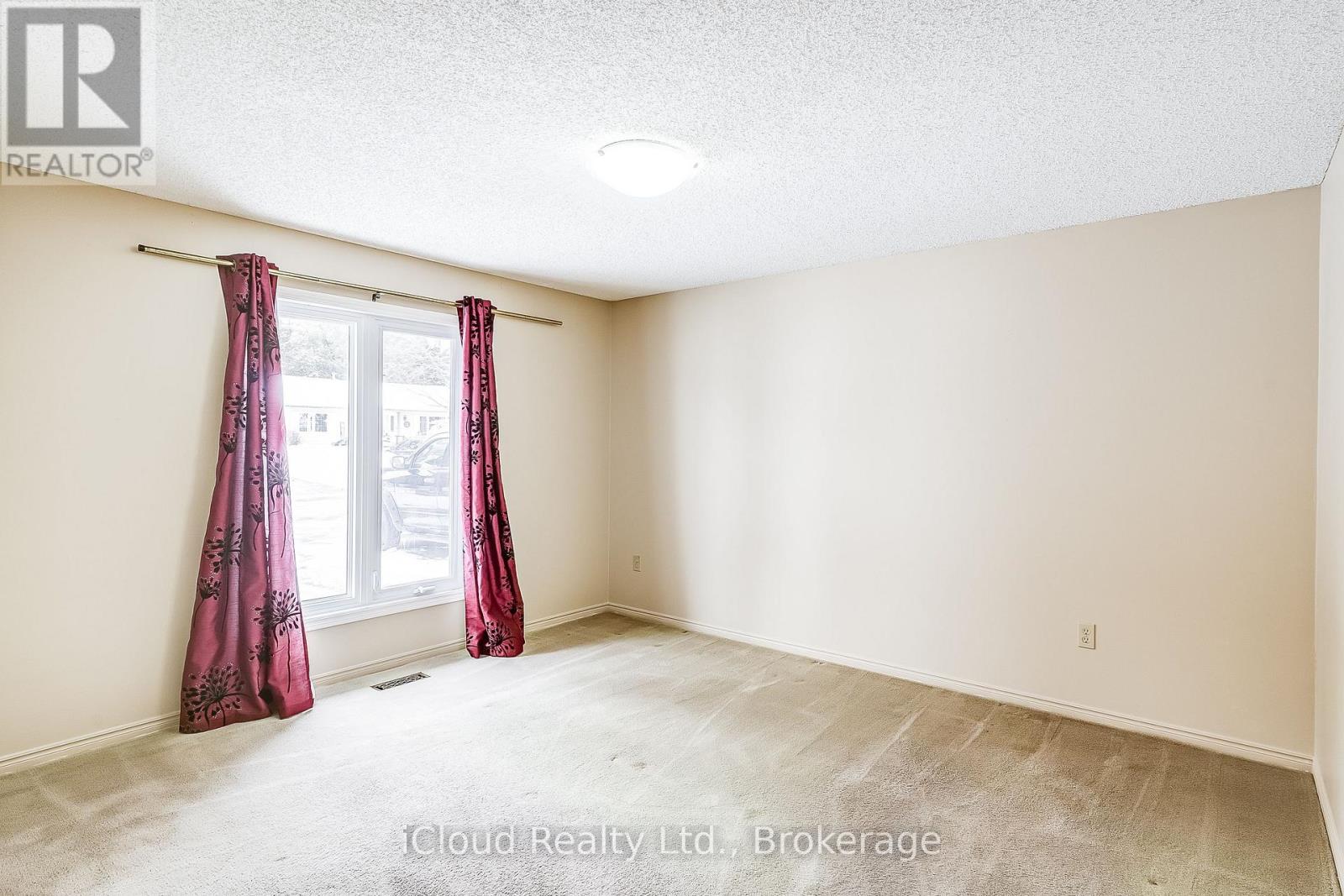 2 Balsam Ct Court S, New Tecumseth, Ontario  L0G 1W0 - Photo 16 - N12365631