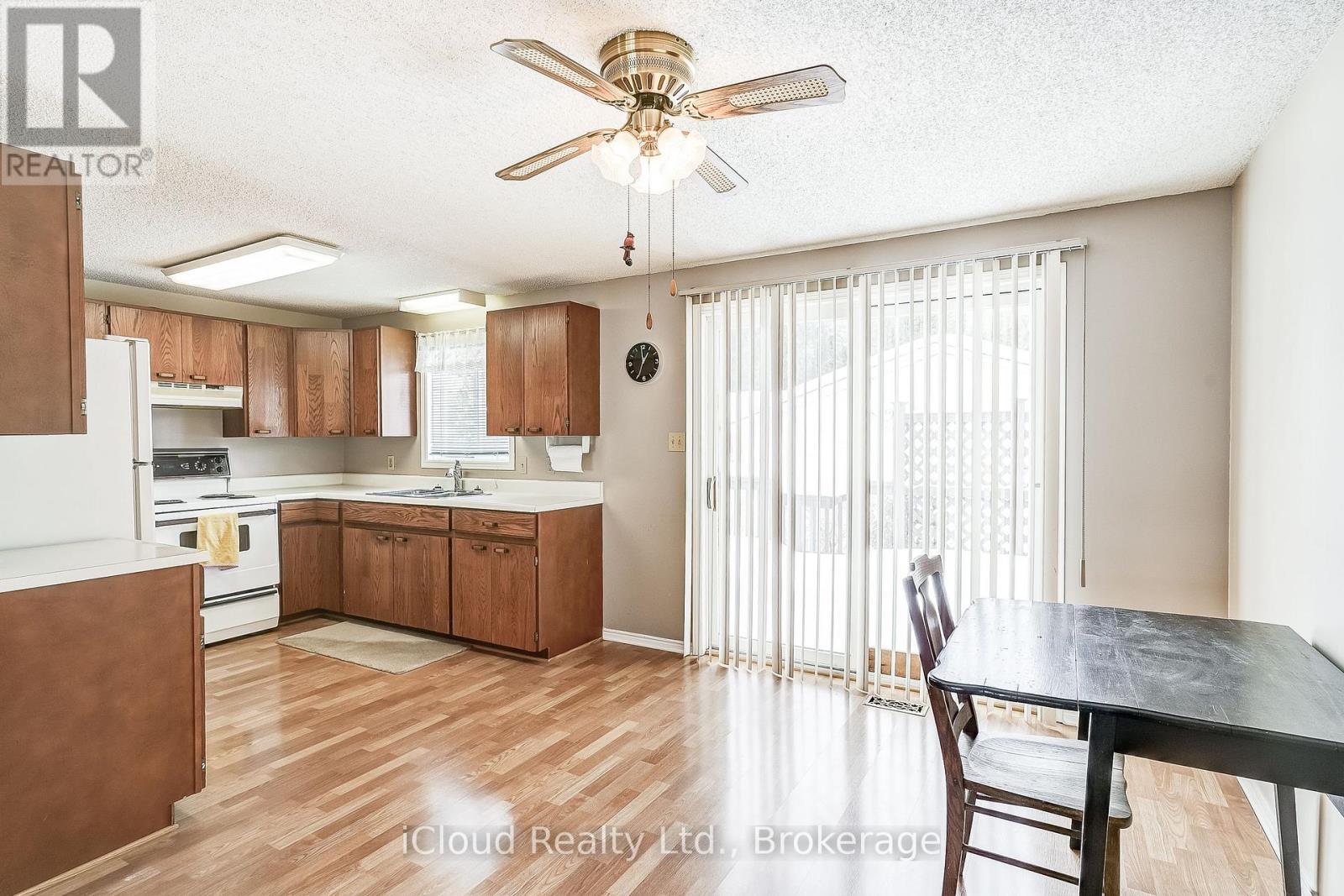 2 Balsam Ct Court S, New Tecumseth, Ontario  L0G 1W0 - Photo 10 - N12365631