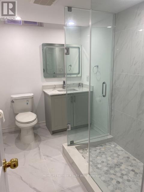 2 Maureen Court, Richmond Hill, Ontario  L4B 3H9 - Photo 2 - N12377911