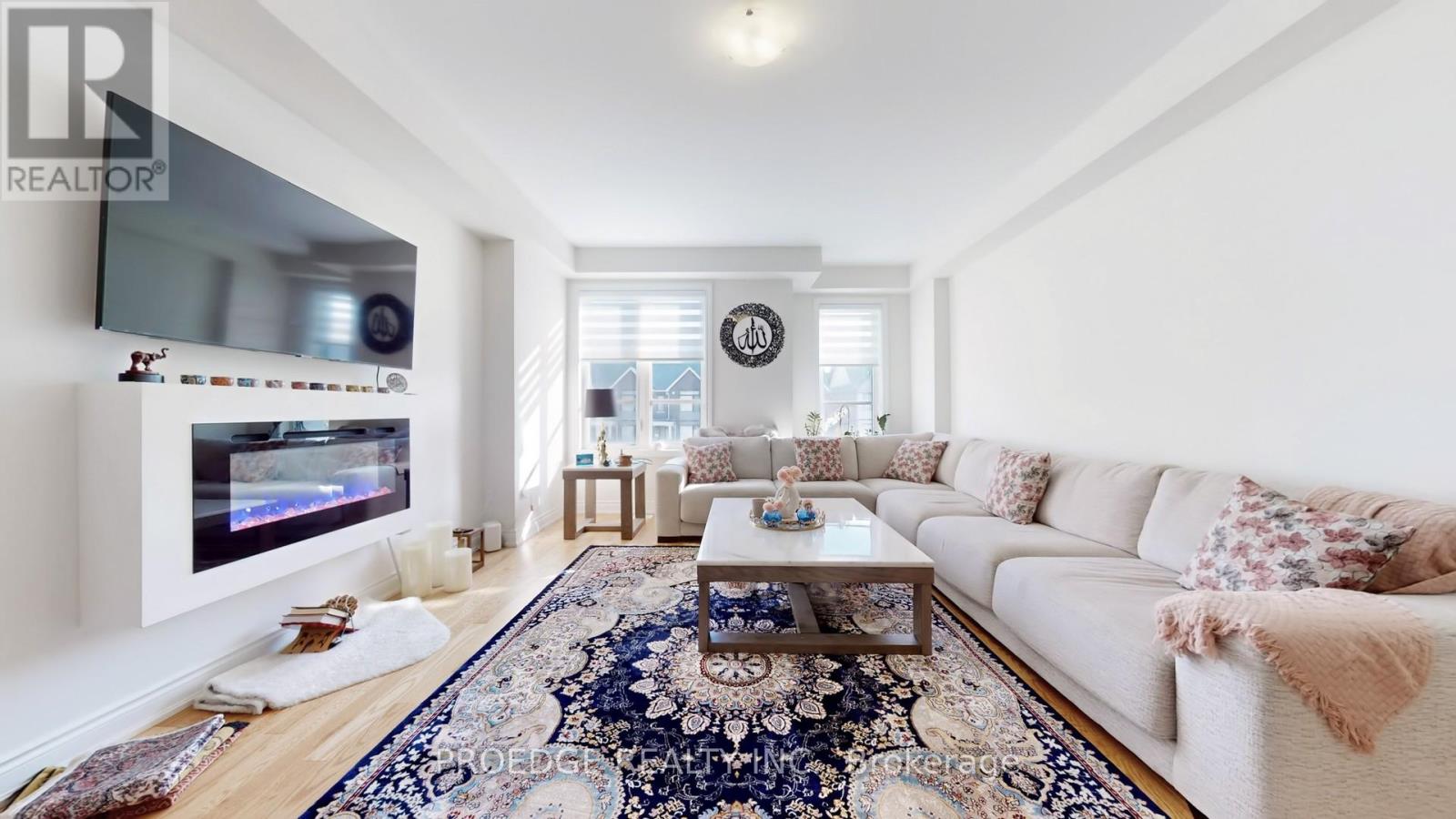 3227 Sixth Line, Oakville (Go Glenorchy), Ontario  L6H 0V9 - Photo 2 - W12377877