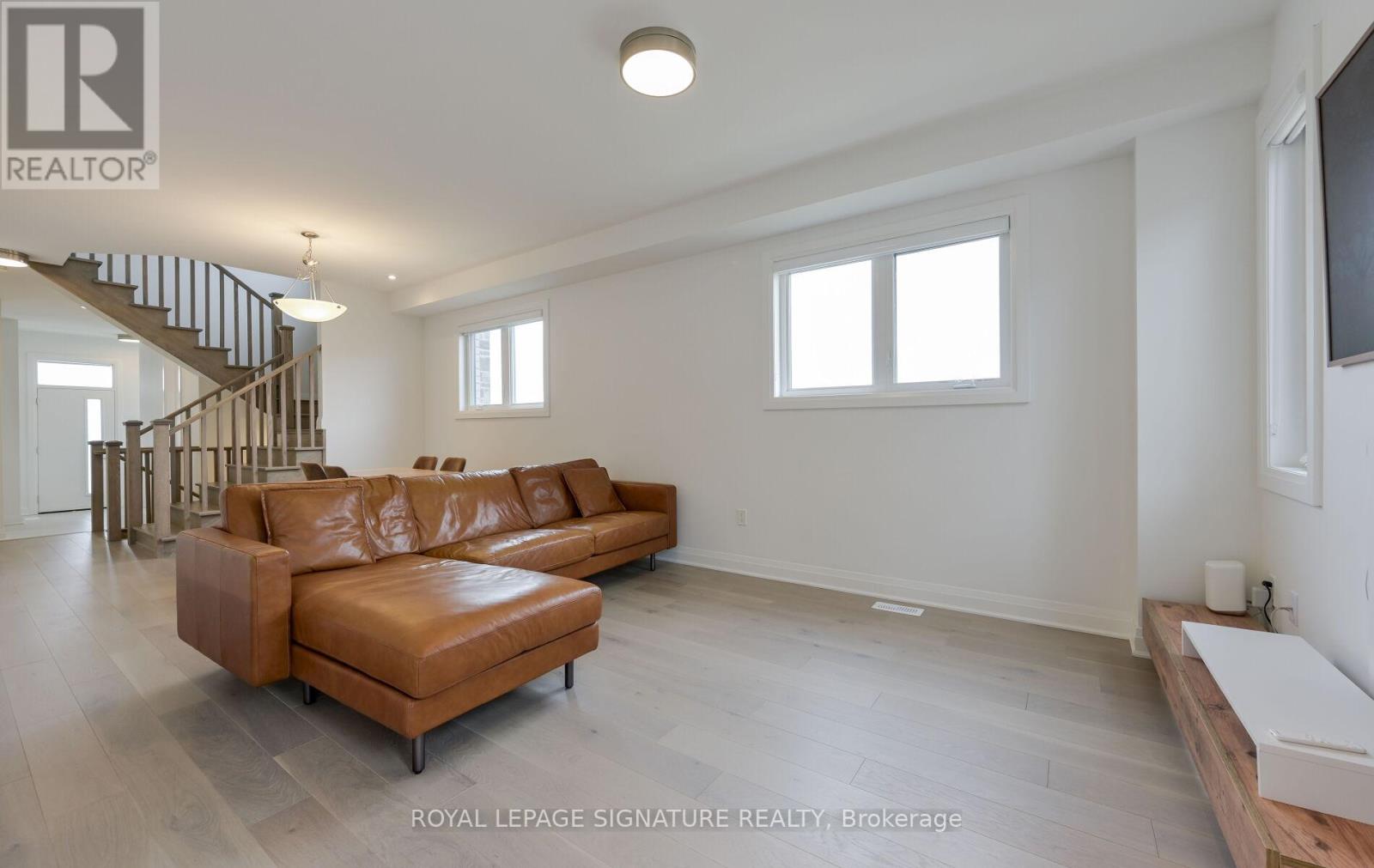 1175 Milland Drive, Oakville, Ontario  L6H 3X1 - Photo 13 - W12377891