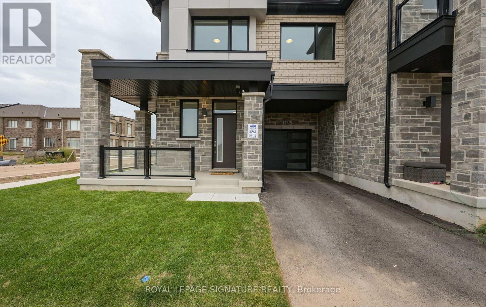 1175 Milland Drive, Oakville, Ontario  L6H 3X1 - Photo 2 - W12377891