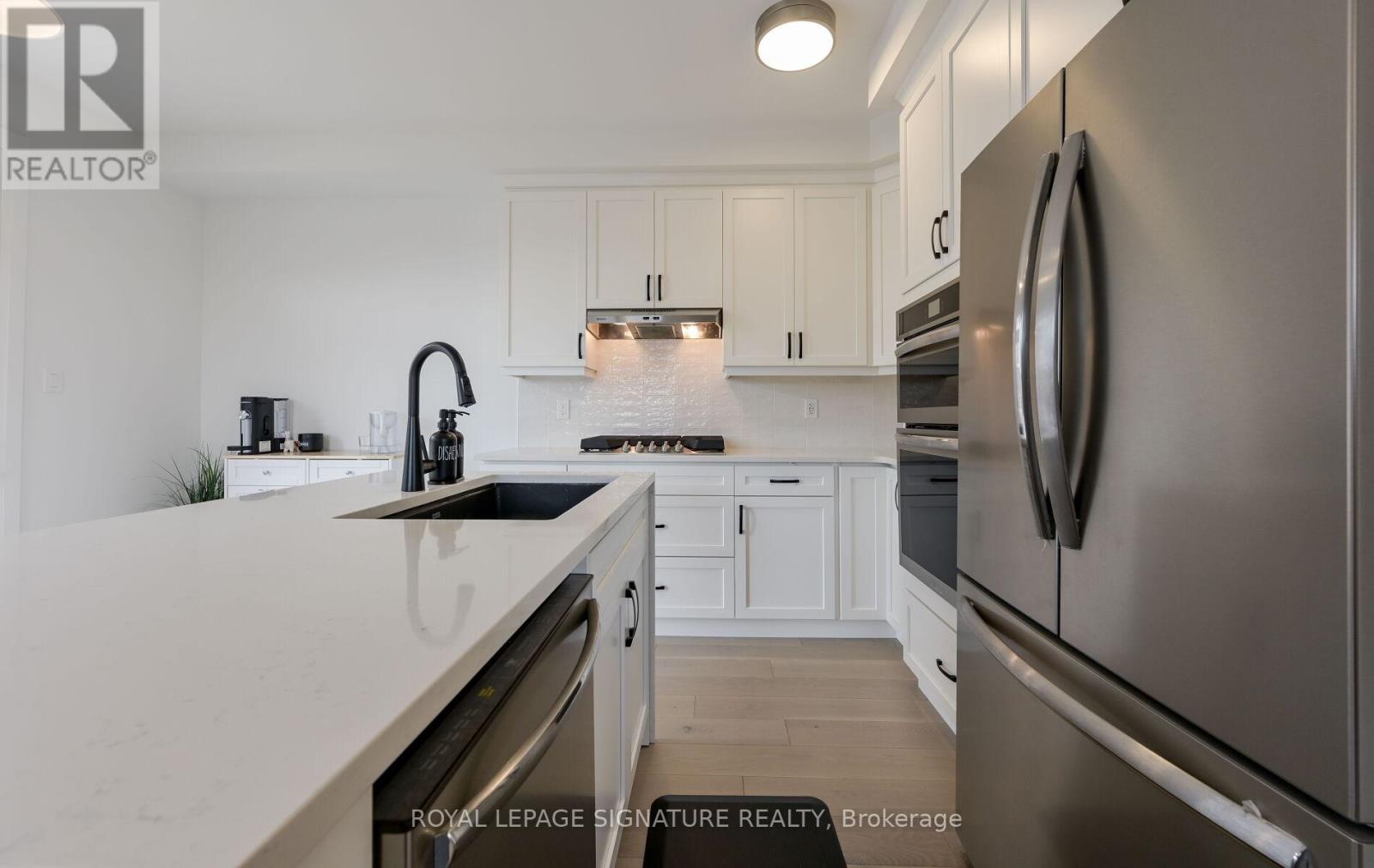 1175 Milland Drive, Oakville, Ontario  L6H 3X1 - Photo 21 - W12377891