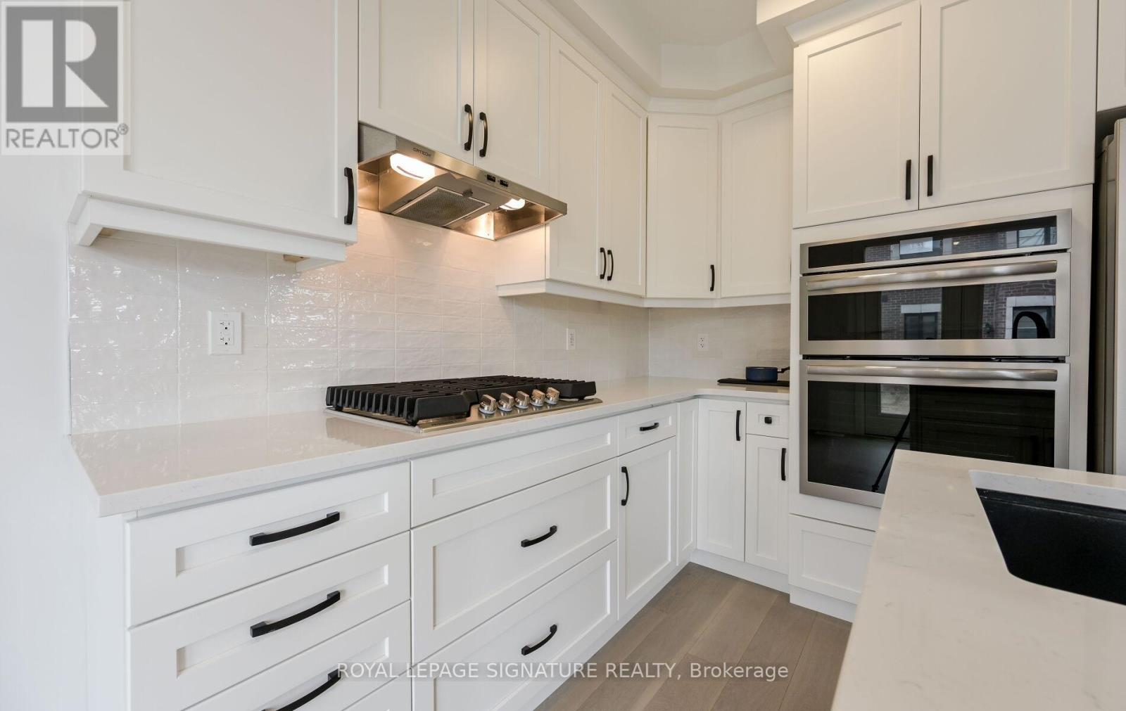 1175 Milland Drive, Oakville, Ontario  L6H 3X1 - Photo 22 - W12377891
