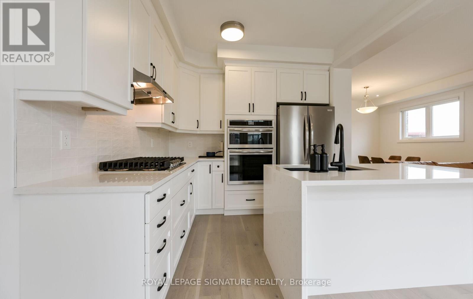 1175 Milland Drive, Oakville, Ontario  L6H 3X1 - Photo 23 - W12377891
