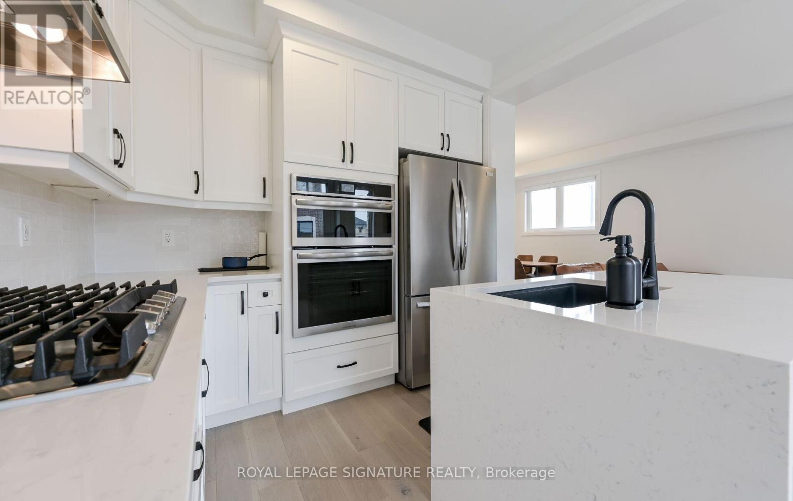 1175 Milland Drive, Oakville, Ontario  L6H 3X1 - Photo 24 - W12377891