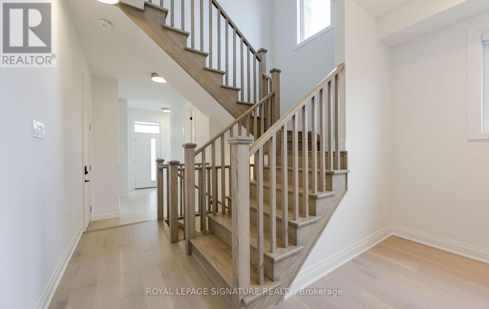 1175 Milland Drive, Oakville, Ontario  L6H 3X1 - Photo 26 - W12377891