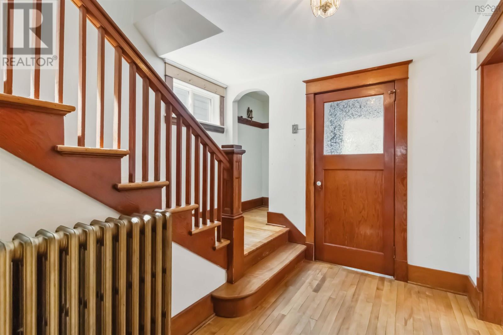 Property at 2577 Oxford Street image 4