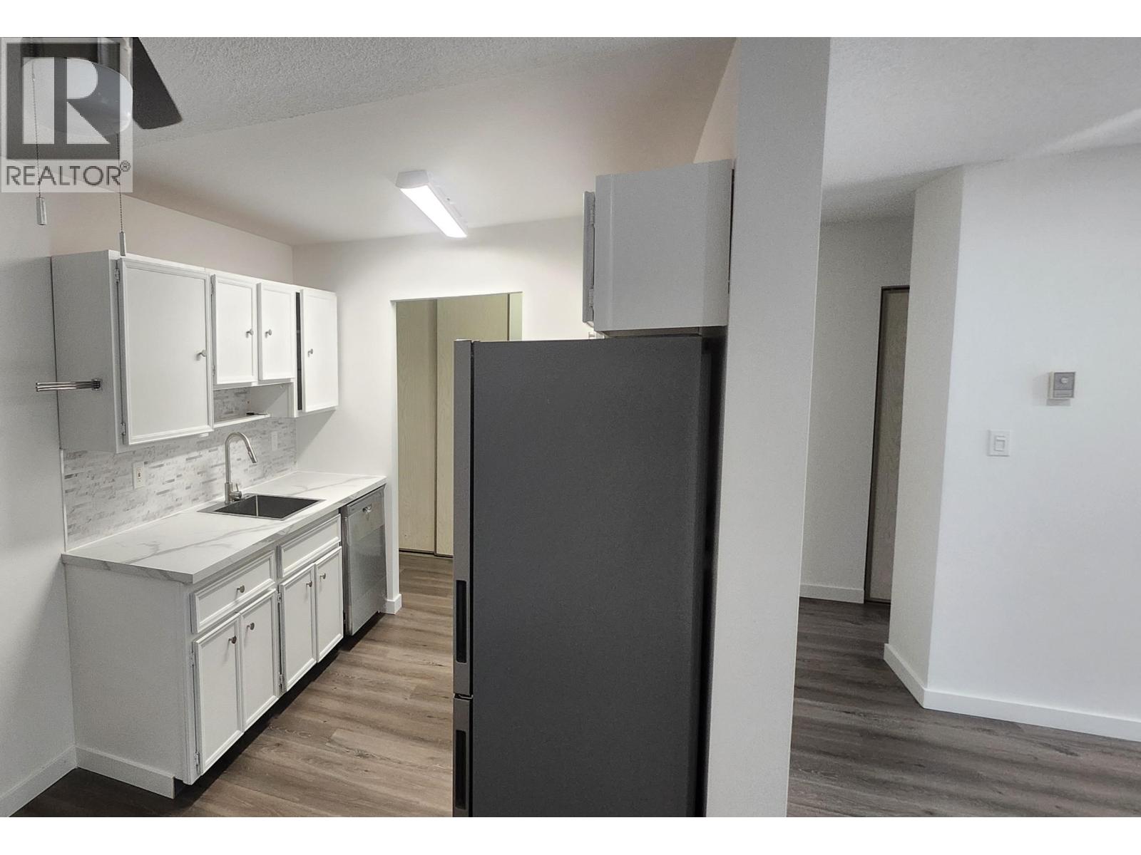 201 9101 Horne Street, Burnaby, British Columbia  V3N 4M3 - Photo 5 - R3033850