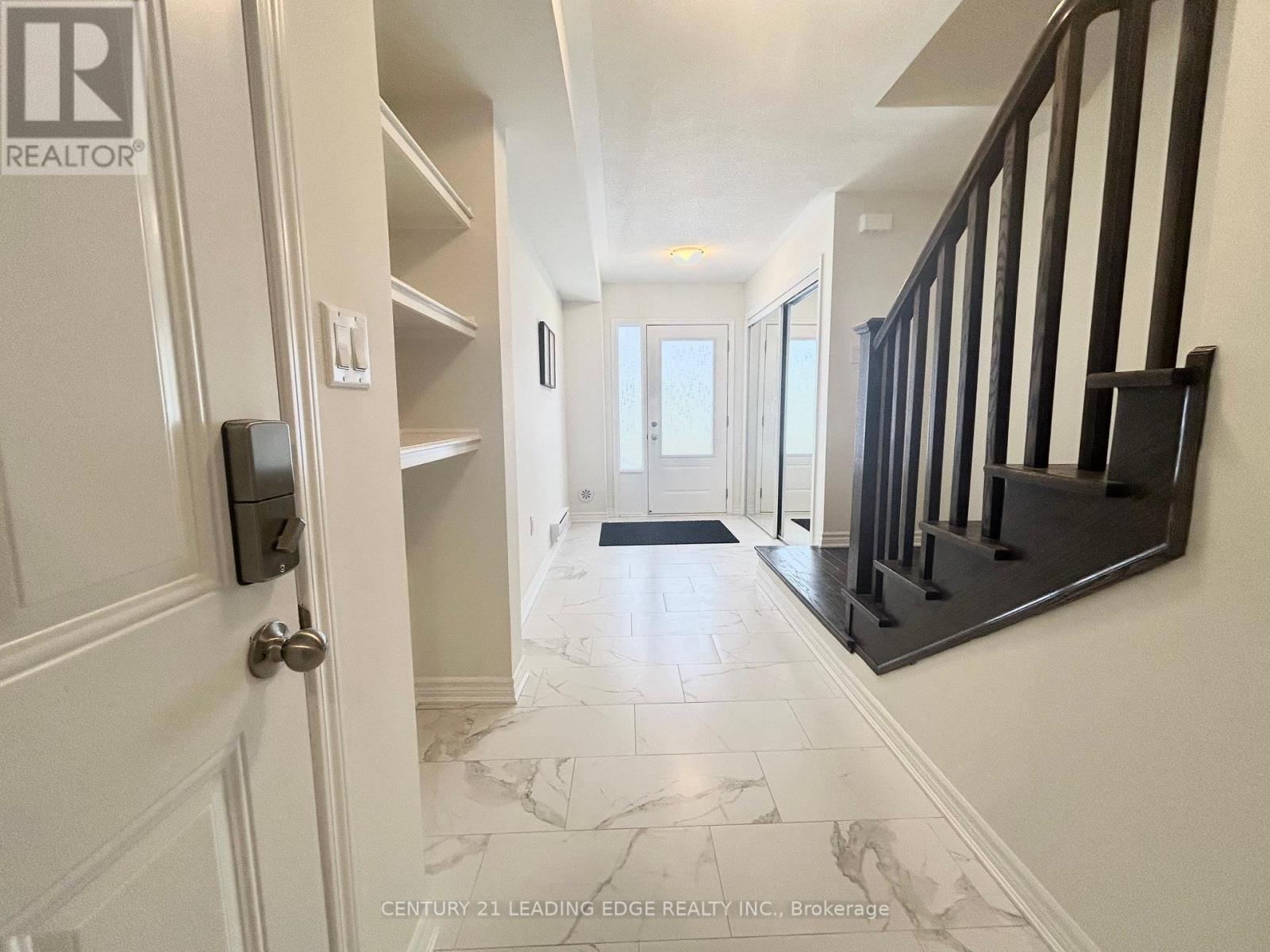 3378 Swordbill Street, Pickering, Ontario  L0H 1J0 - Photo 5 - E12377595