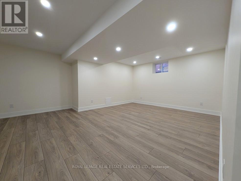 65 Villagewood Court, Vaughan, Ontario  L4L 8V9 - Photo 13 - N12372571