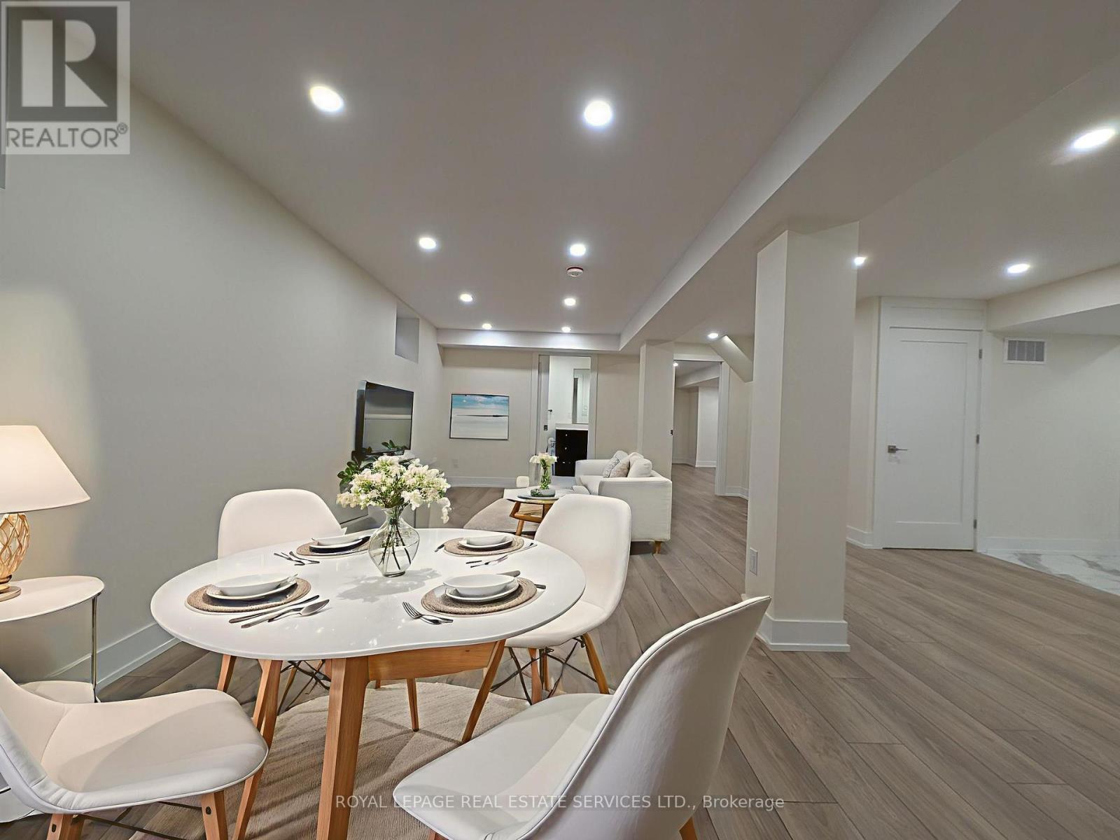 65 Villagewood Court, Vaughan, Ontario  L4L 8V9 - Photo 9 - N12372571
