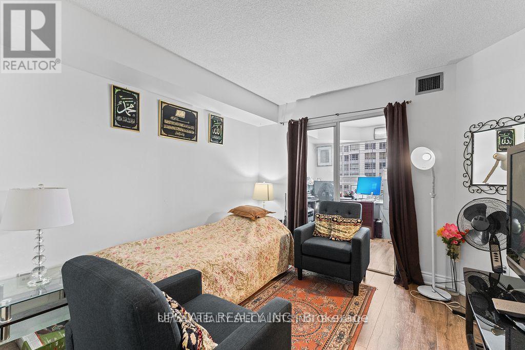 1208 - 325 Webb Drive, Mississauga (City Centre), Ontario  L5B 3Z9 - Photo 26 - W12287019