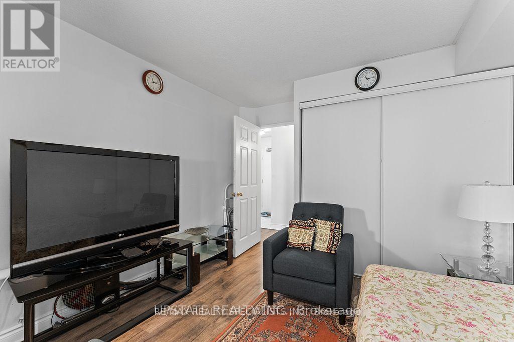 1208 - 325 Webb Drive, Mississauga (City Centre), Ontario  L5B 3Z9 - Photo 27 - W12287019