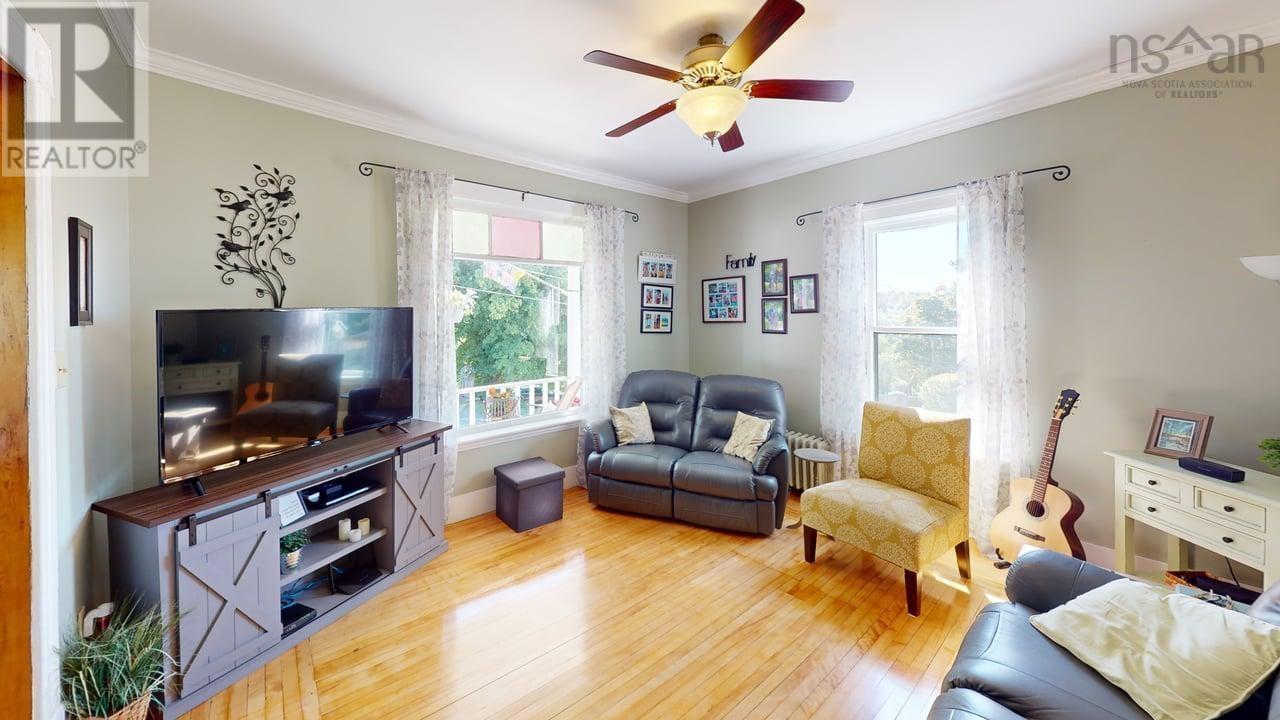 34 Duke Street, New Glasgow, Nova Scotia  B2H 1R1 - Photo 3 - 202522275