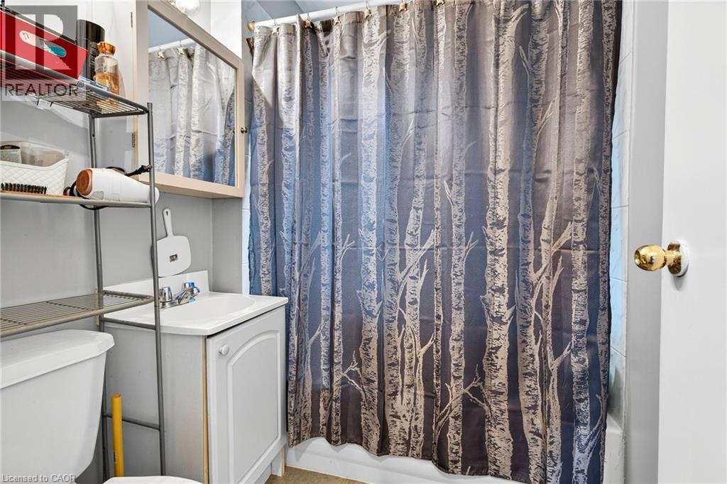 15 Donald Avenue, Dundas, Ontario  L9H 1E9 - Photo 19 - 40762459