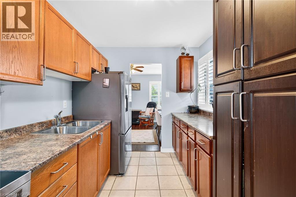 15 Donald Avenue, Dundas, Ontario  L9H 1E9 - Photo 13 - 40762459