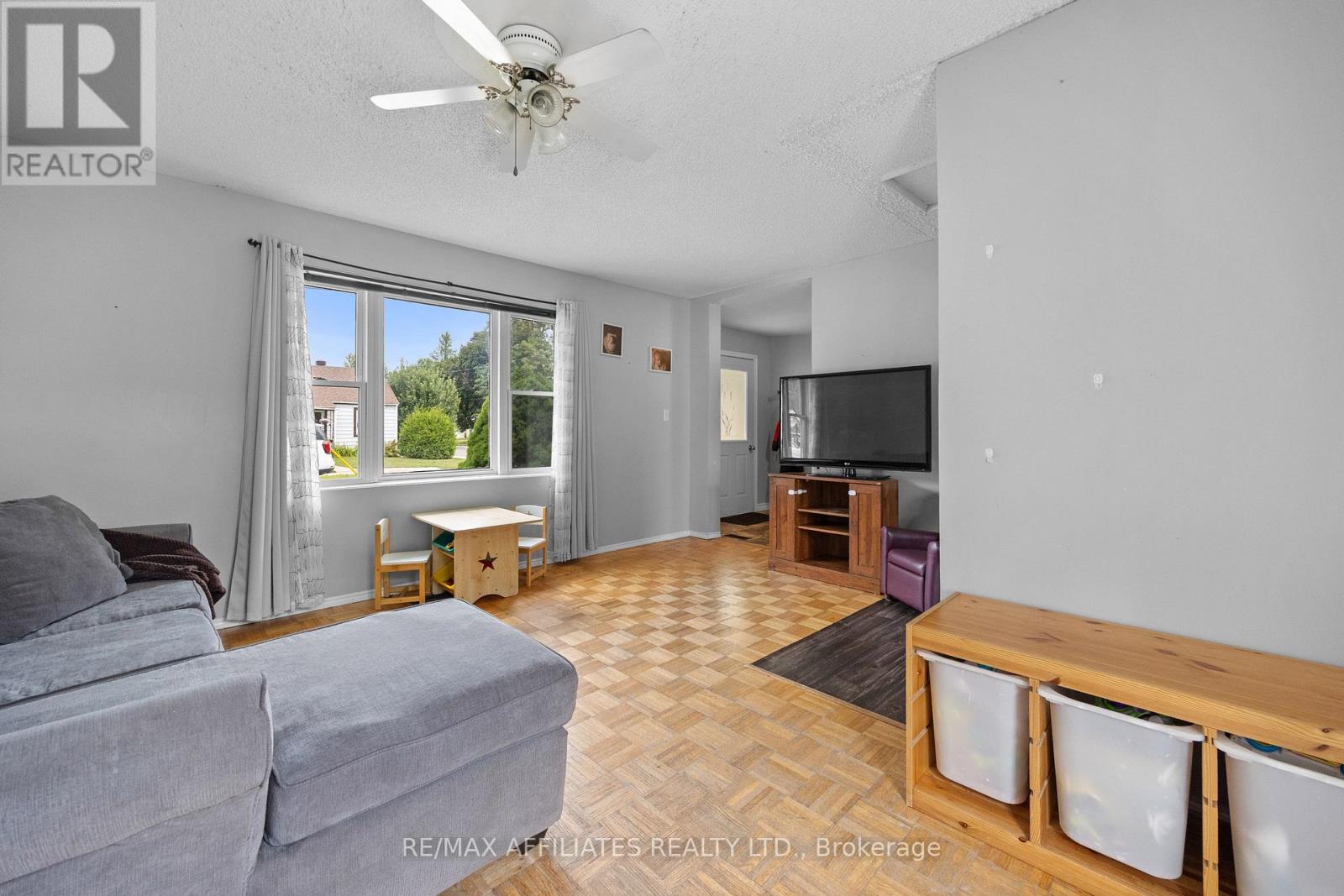 18 Cockburn Street, Perth, Ontario  K7H 2A9 - Photo 8 - X12378224