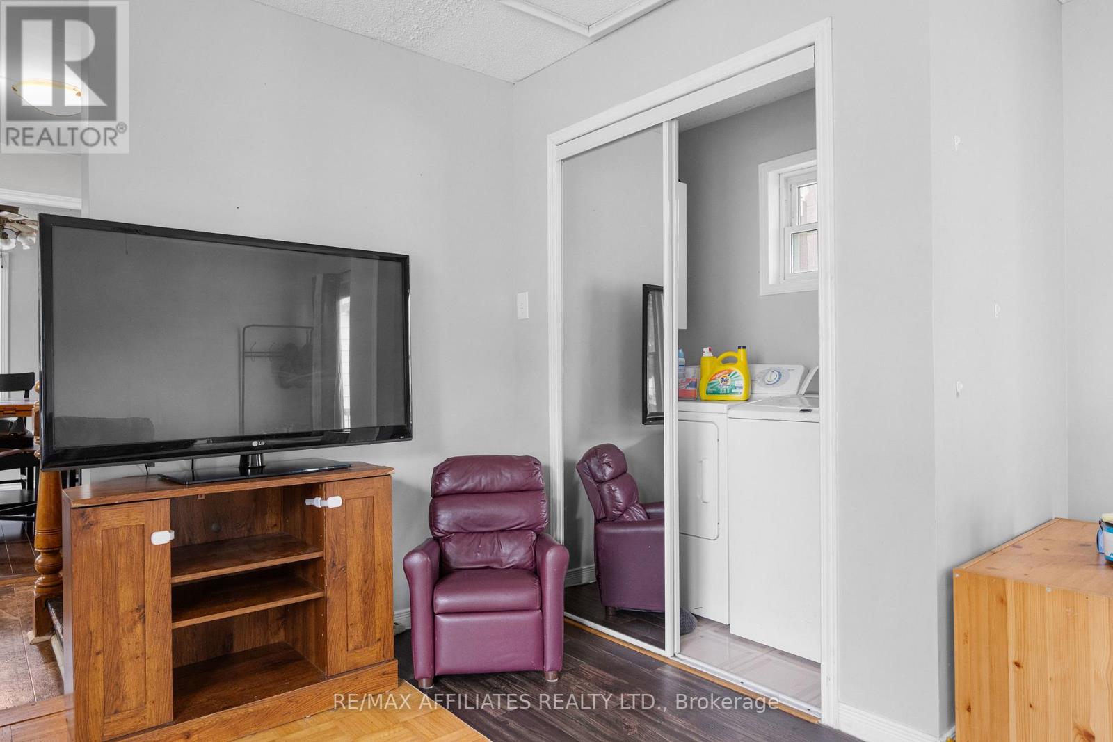 18 Cockburn Street, Perth, Ontario  K7H 2A9 - Photo 9 - X12378224