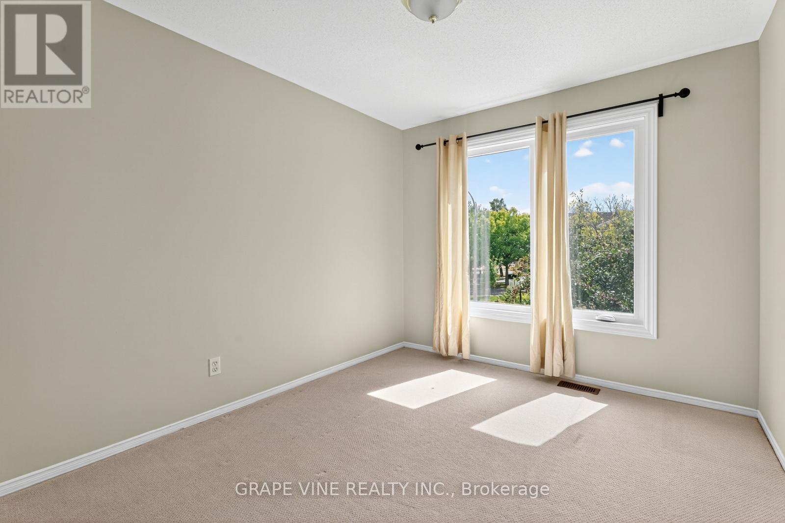 27 Flowertree Crescent, Ottawa, Ontario  K2M 2R8 - Photo 22 - X12378229