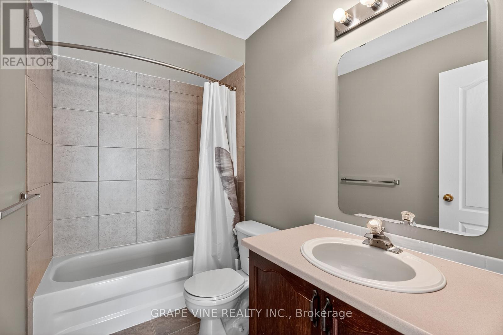 27 Flowertree Crescent, Ottawa, Ontario  K2M 2R8 - Photo 24 - X12378229