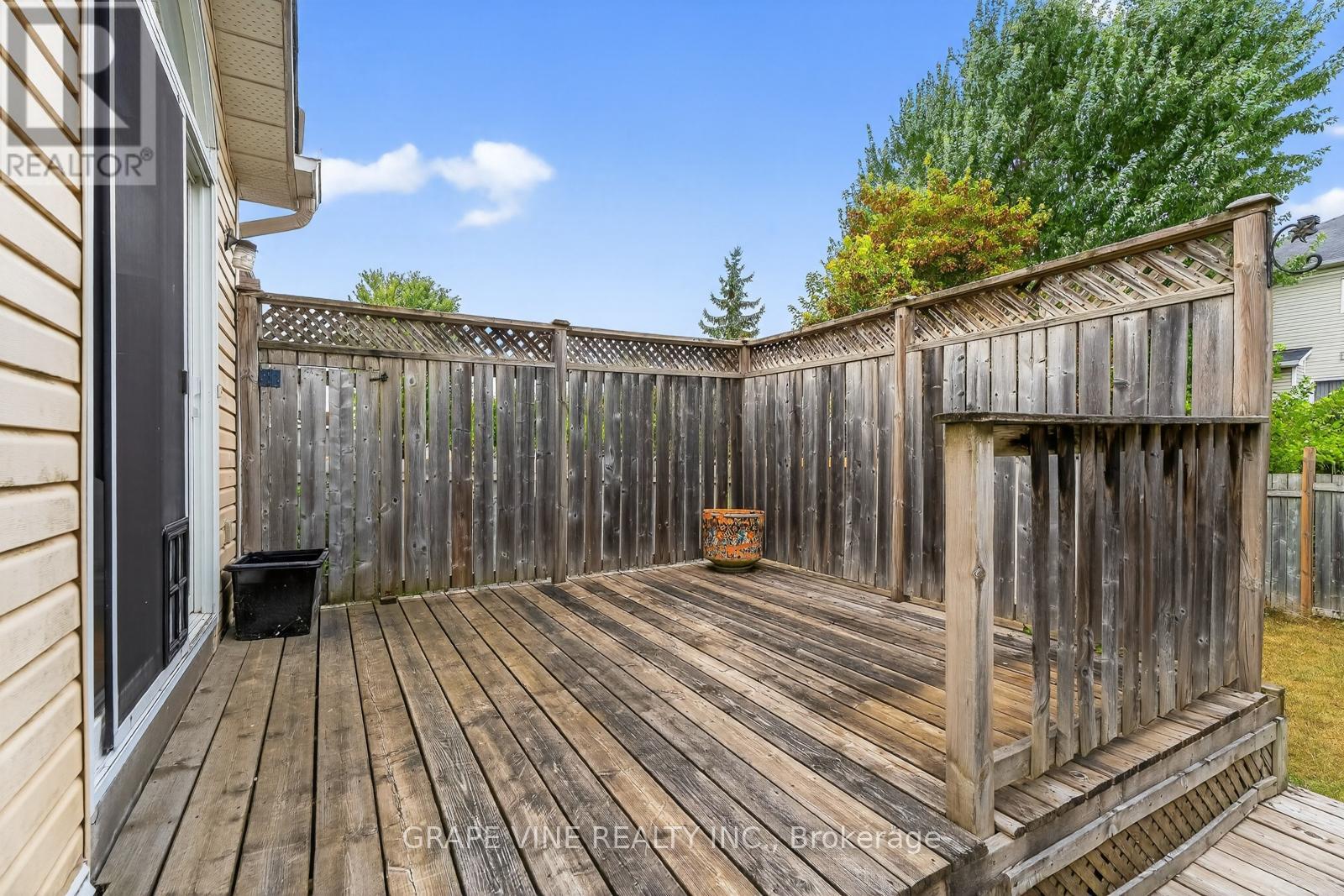 27 Flowertree Crescent, Ottawa, Ontario  K2M 2R8 - Photo 31 - X12378229
