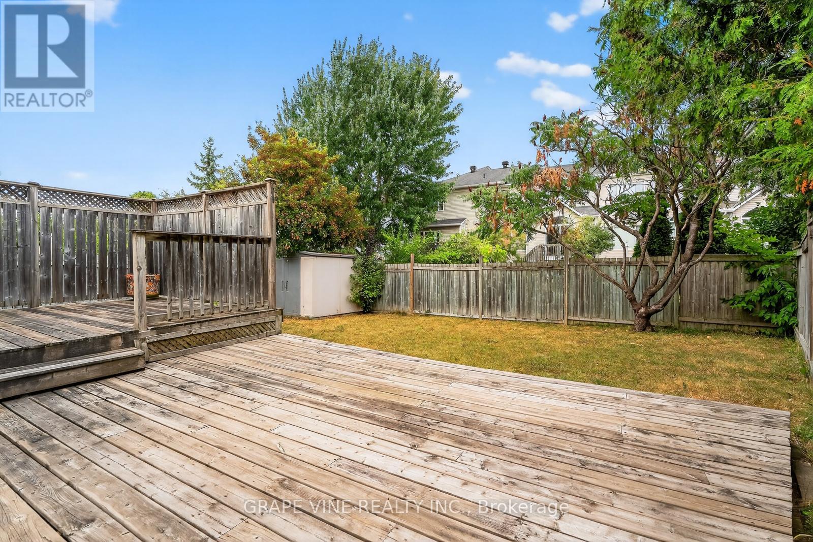27 Flowertree Crescent, Ottawa, Ontario  K2M 2R8 - Photo 32 - X12378229