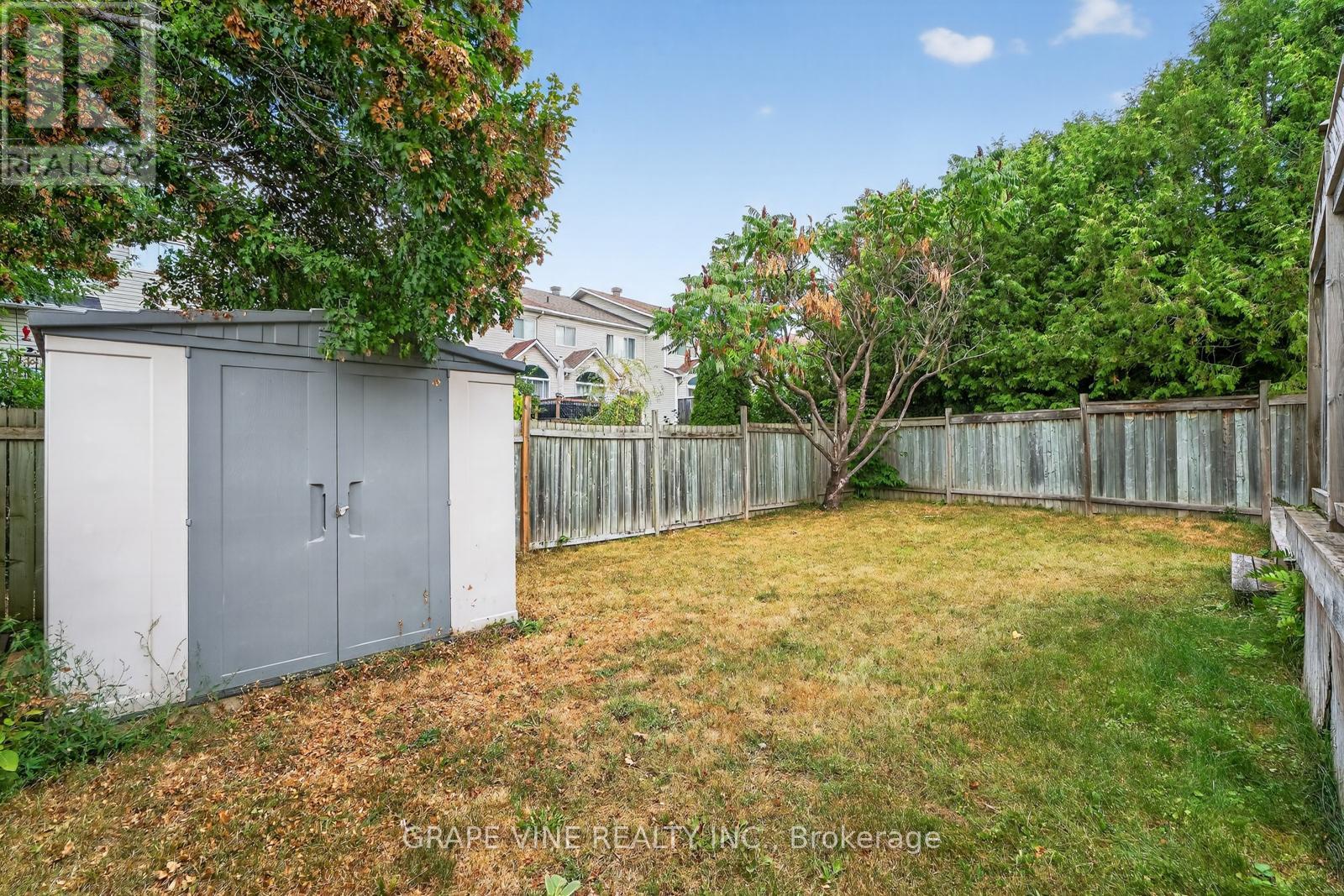 27 Flowertree Crescent, Ottawa, Ontario  K2M 2R8 - Photo 35 - X12378229